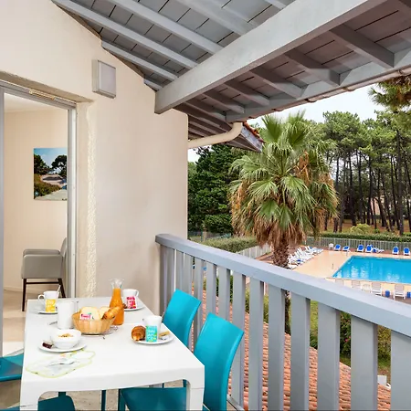 Sowell Family Pignada