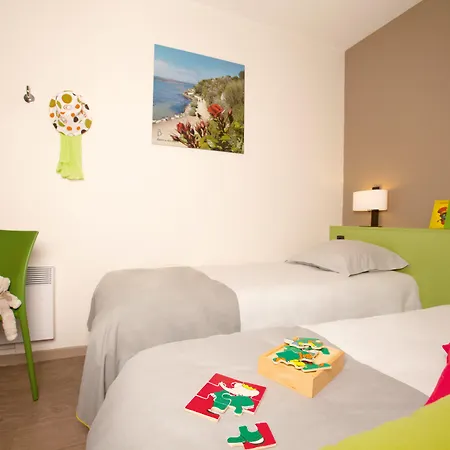 Sowell Family Pignada