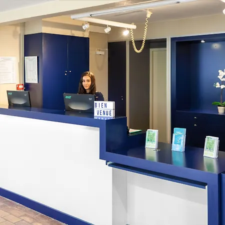 Sowell Family Pignada