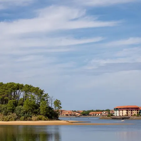 Sowell Family Pignada منتزه العطل