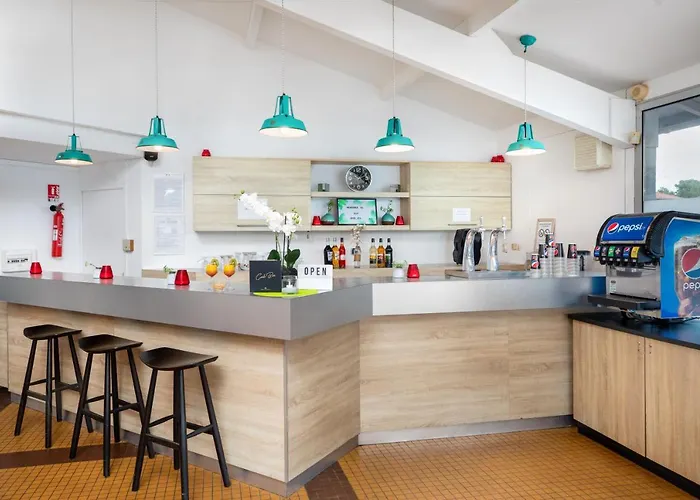 Sowell Family Pignada 3* Сустон